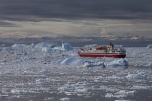 ship sea ice arctic pollution